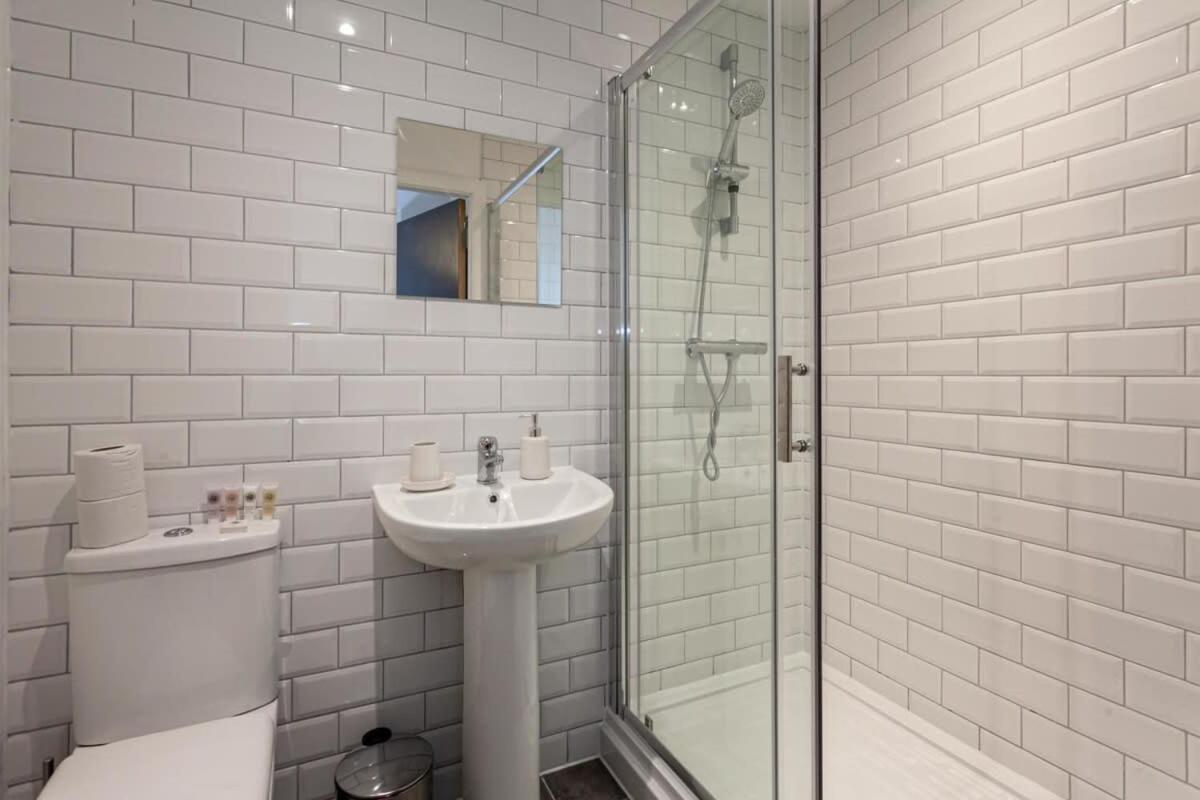 Stunning 2 Bed Flat 5Min To Old Trafford Stadium Манчестер Экстерьер фото